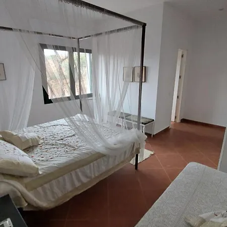 La Lumbre: Encanto Con Piscina Todo El Ano Villa Castillejo de Mesleon