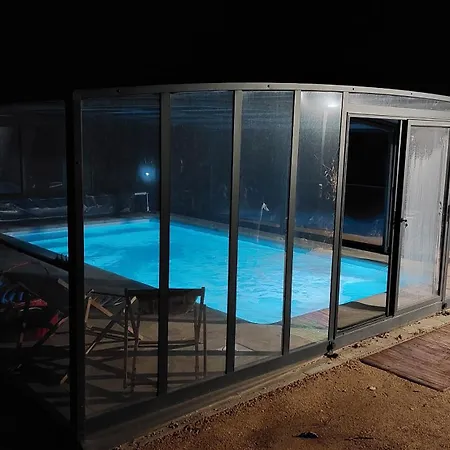 La Lumbre: Encanto Con Piscina Todo El Ano Villa Castillejo de Mesleon