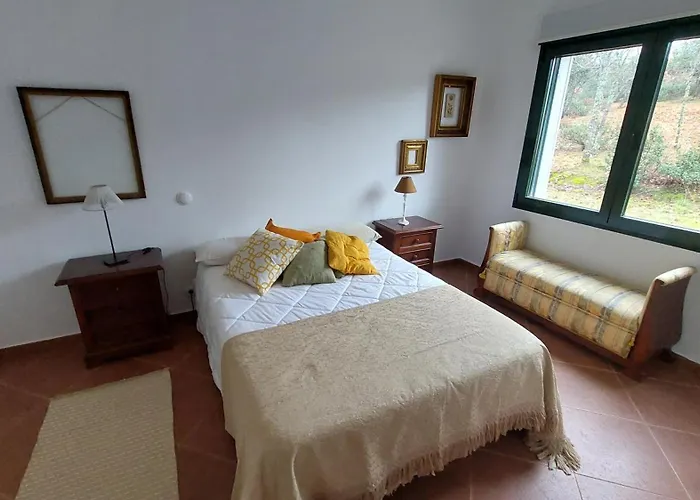 La Lumbre: Encanto Con Piscina Todo El Ano Castillejo de Mesleón