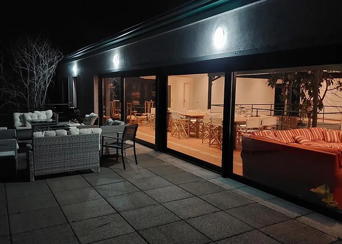 Villa La Lumbre: Encanto Con Piscina Todo El Ano Castillejo de Mesleón