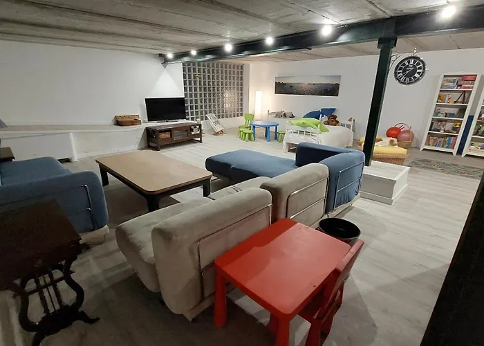 Villa La Lumbre: Encanto Con Piscina Todo El Ano Castillejo de Mesleón